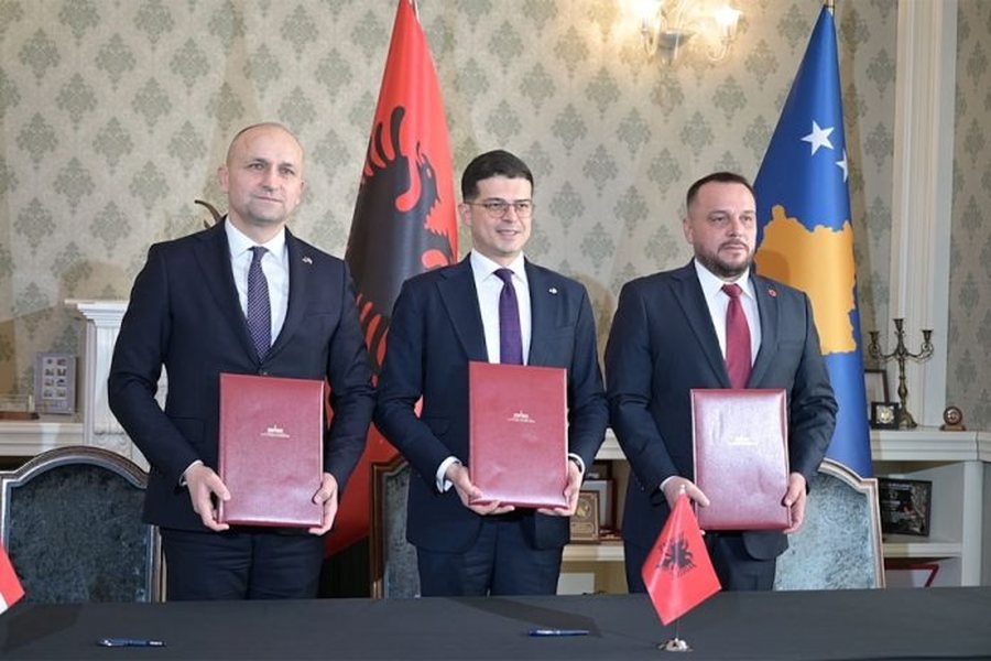 Shqipëria, Kosova dhe Kroacia, marrëveshje trepalëshe ushtarake 